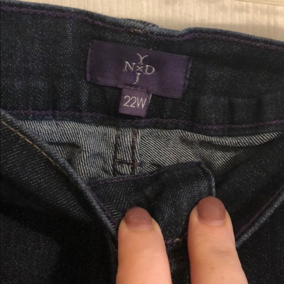 Cropped dark wash jeans - Picture 2 of 3